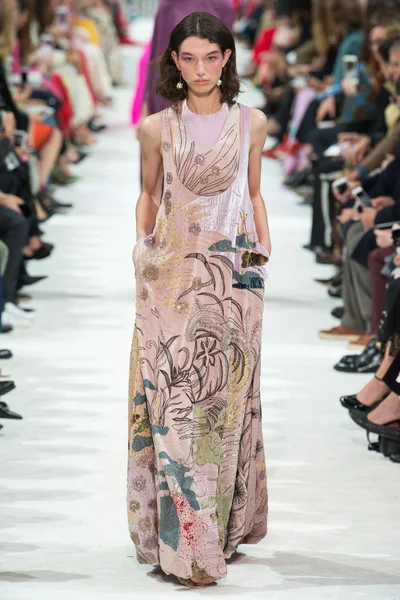 Look 69